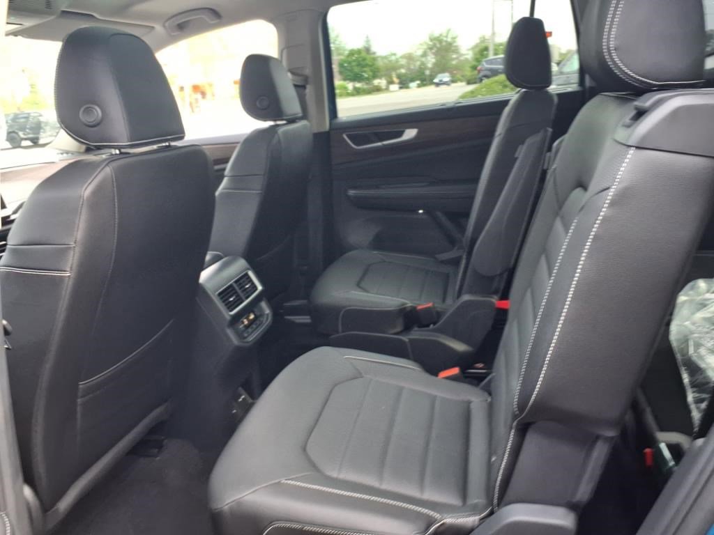 New 2025 Volkswagen Atlas SEL image 10