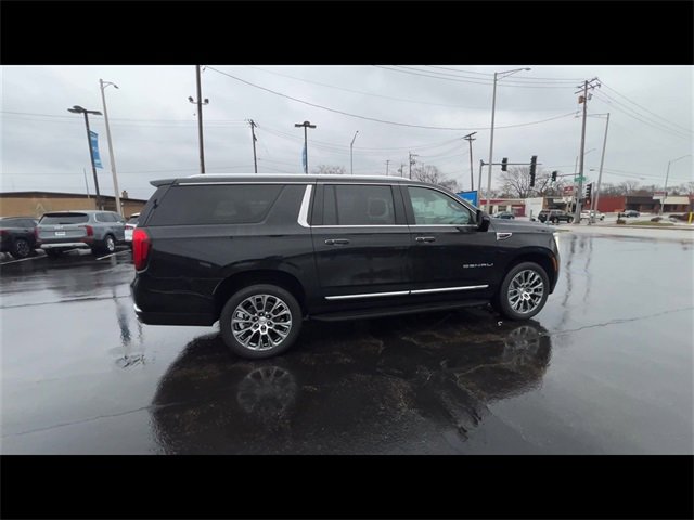 Certified 2025 GMC Yukon XL Denali image 9