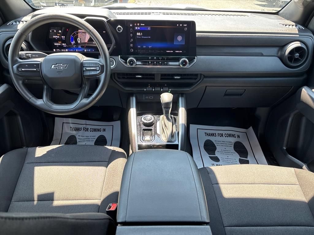 Used 2024 Chevrolet Colorado Trail Boss w/ Technology Package AWD/4WD image 20