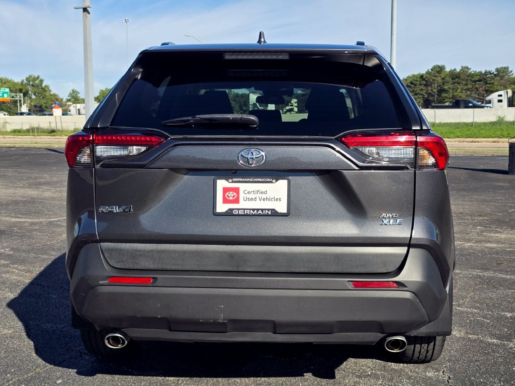 Certified 2022 Toyota RAV4 XLE w/ Convenience Package AWD/4WD image 16