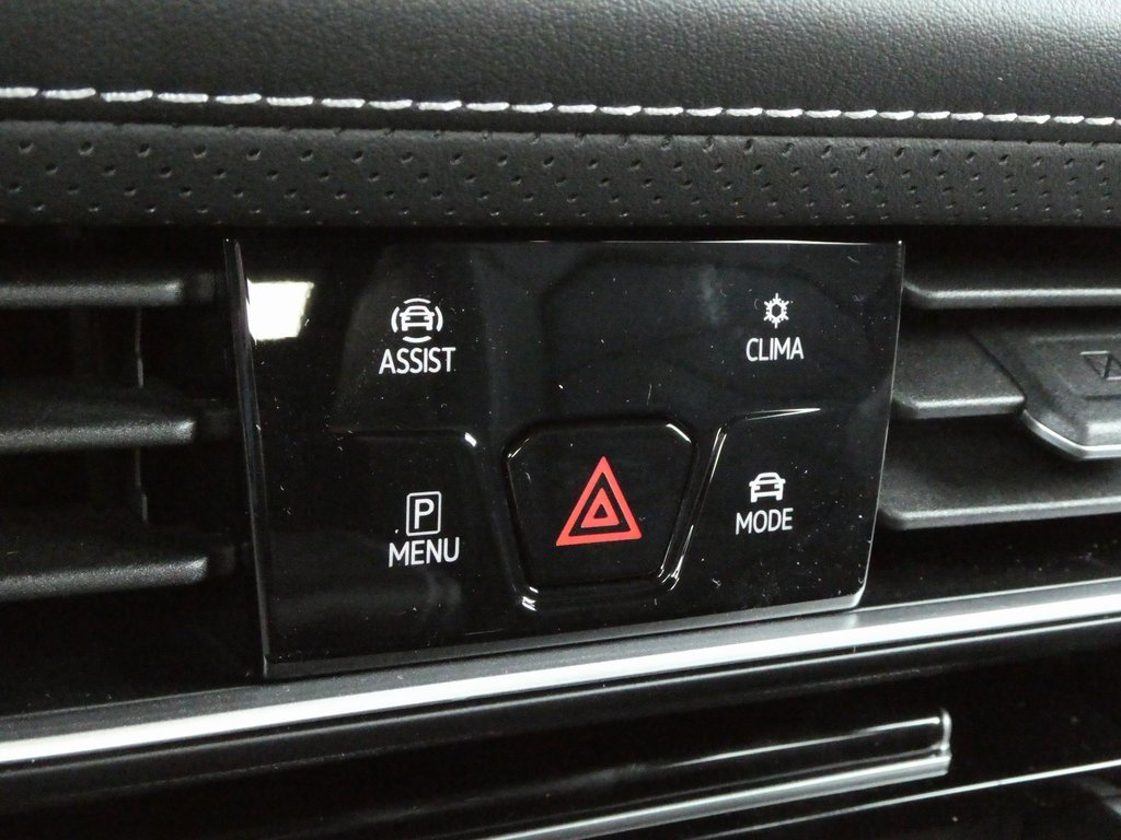 New 2025 Volkswagen Atlas Cross Sport SE image 17