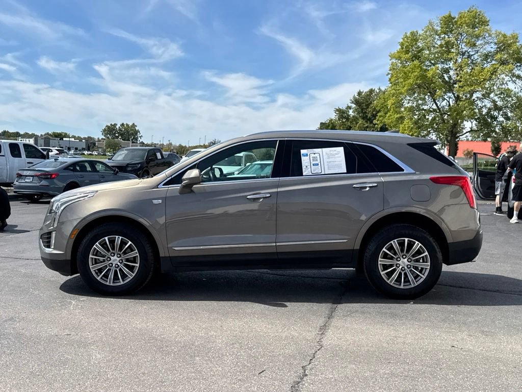 Used 2018 Cadillac XT5 Luxury w/ Driver Awareness Package AWD/4WD image 4