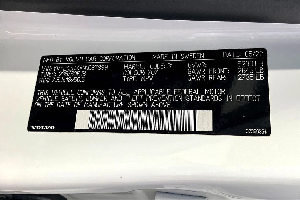 Used 2022 Volvo XC60 B5 Momentum image 41