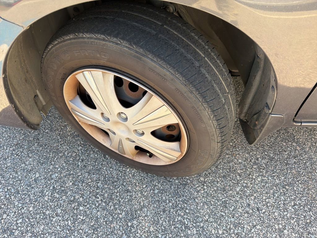 Used 2015 Nissan Versa S FWD image 13