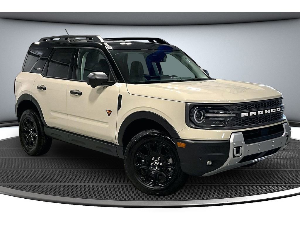 Used 2025 Ford Bronco Sport Badlands image 2