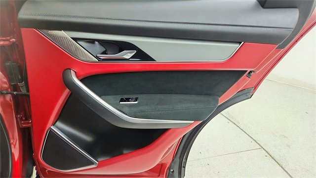 Used 2022 Jaguar F-PACE SVR image 28