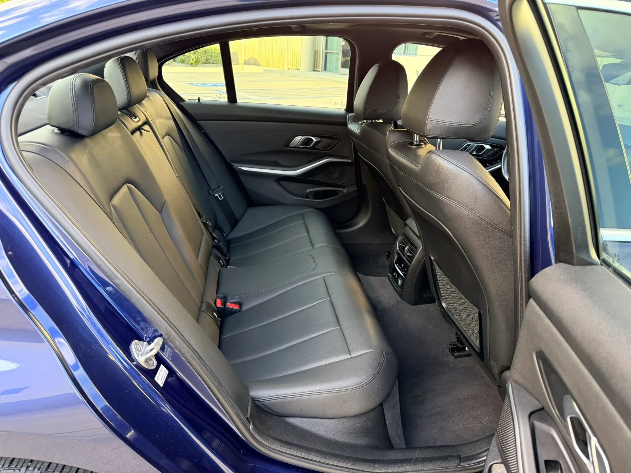 Used 2020 BMW 330i Sedan w/ Convenience Package image 17