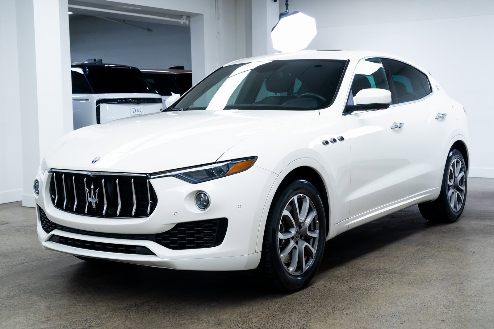 Used 2021 Maserati Levante S image 3
