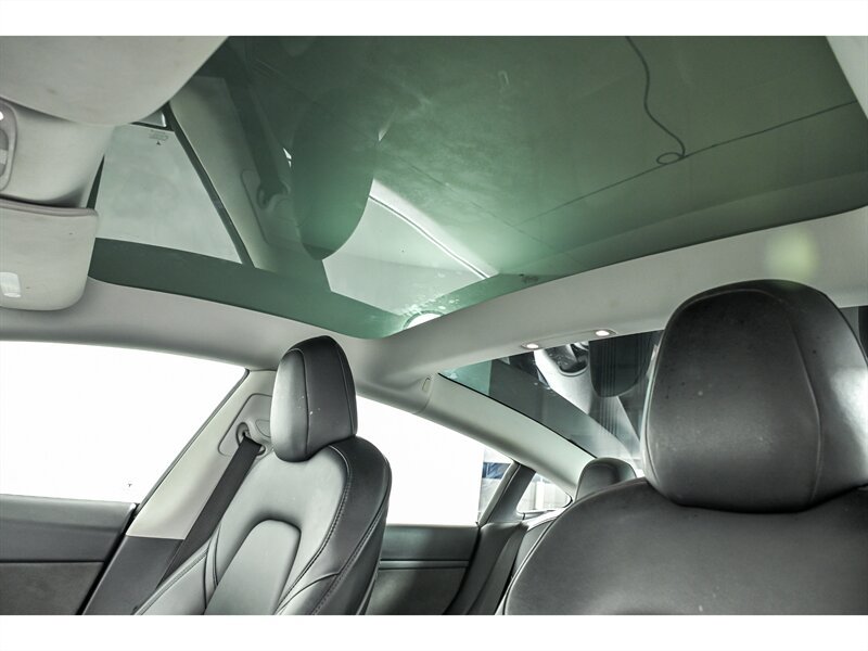 Used 2022 Tesla Model 3 RWD image 17