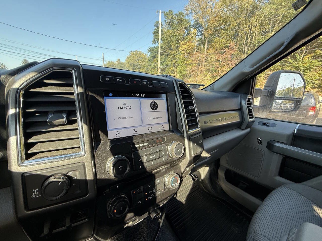 Used 2017 Ford F350 XLT w/ FX4 Off-Road Package image 31