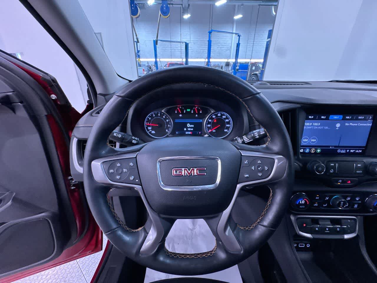 Used 2024 GMC Terrain AT4 AWD/4WD image 15