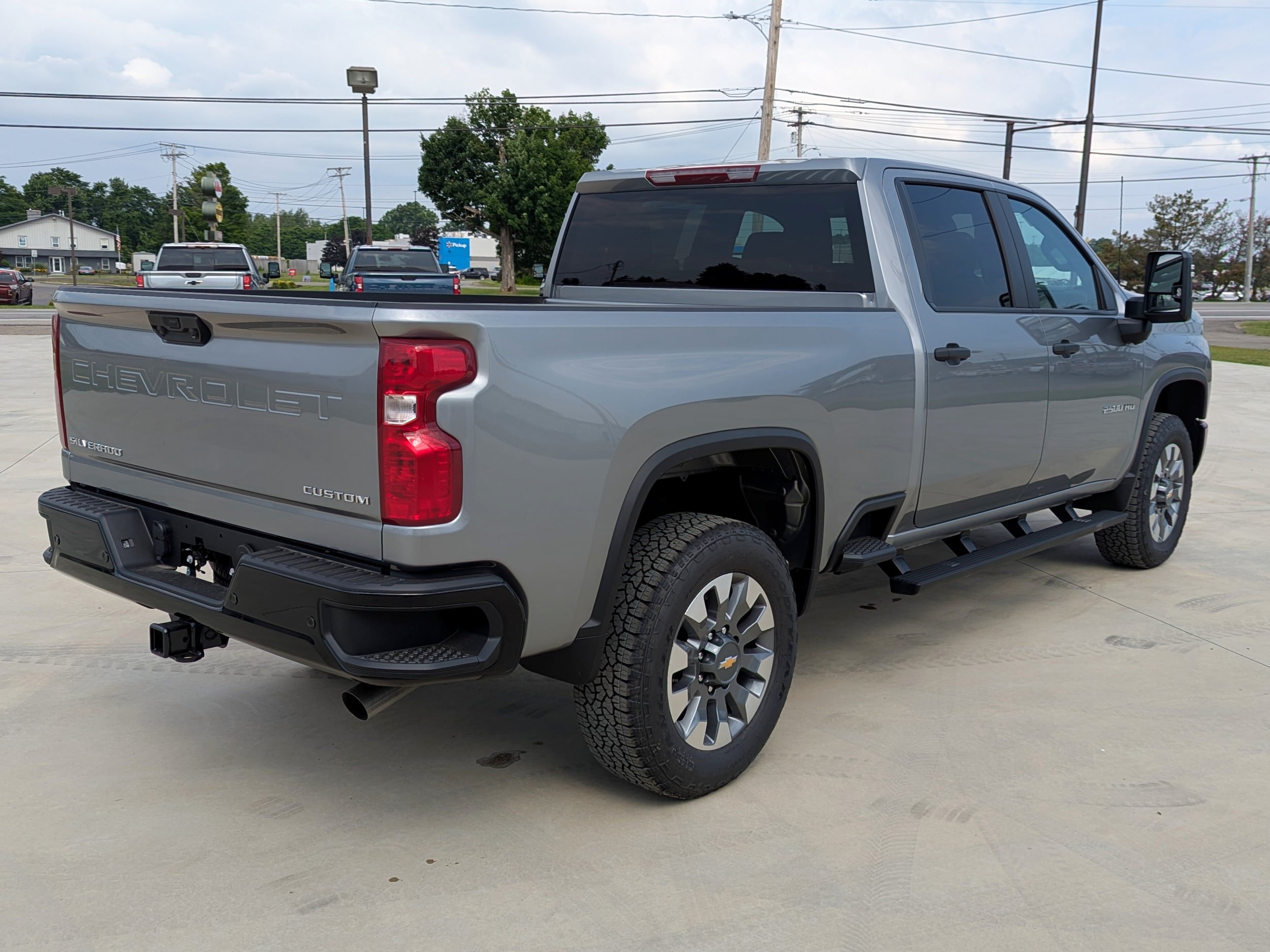 New 2026 Chevrolet Silverado 2500 Custom w/ Custom Value Package AWD/4WD image 4