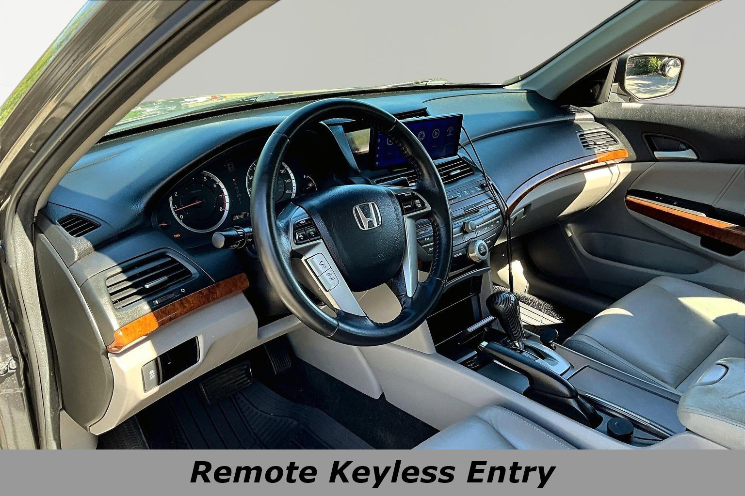 Used 2011 Honda Accord EX-L image 17