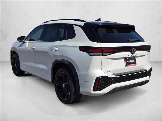 New 2026 Volkswagen Tiguan SE R-Line FWD image 9