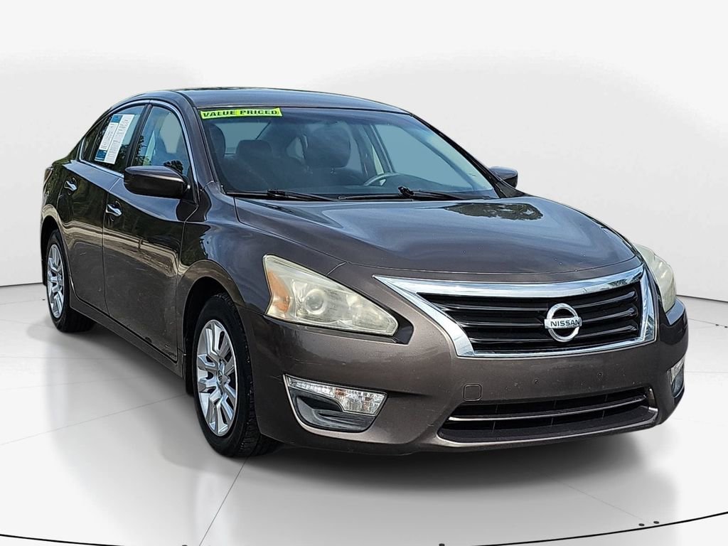 Used 2015 Nissan Altima 2.5 S w/ Power Driver Seat Package image 2