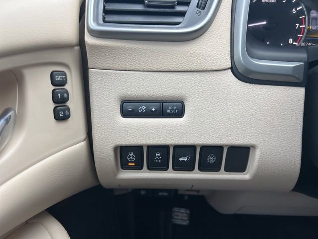 Used 2022 Nissan Murano Platinum w/ Cargo Package image 11