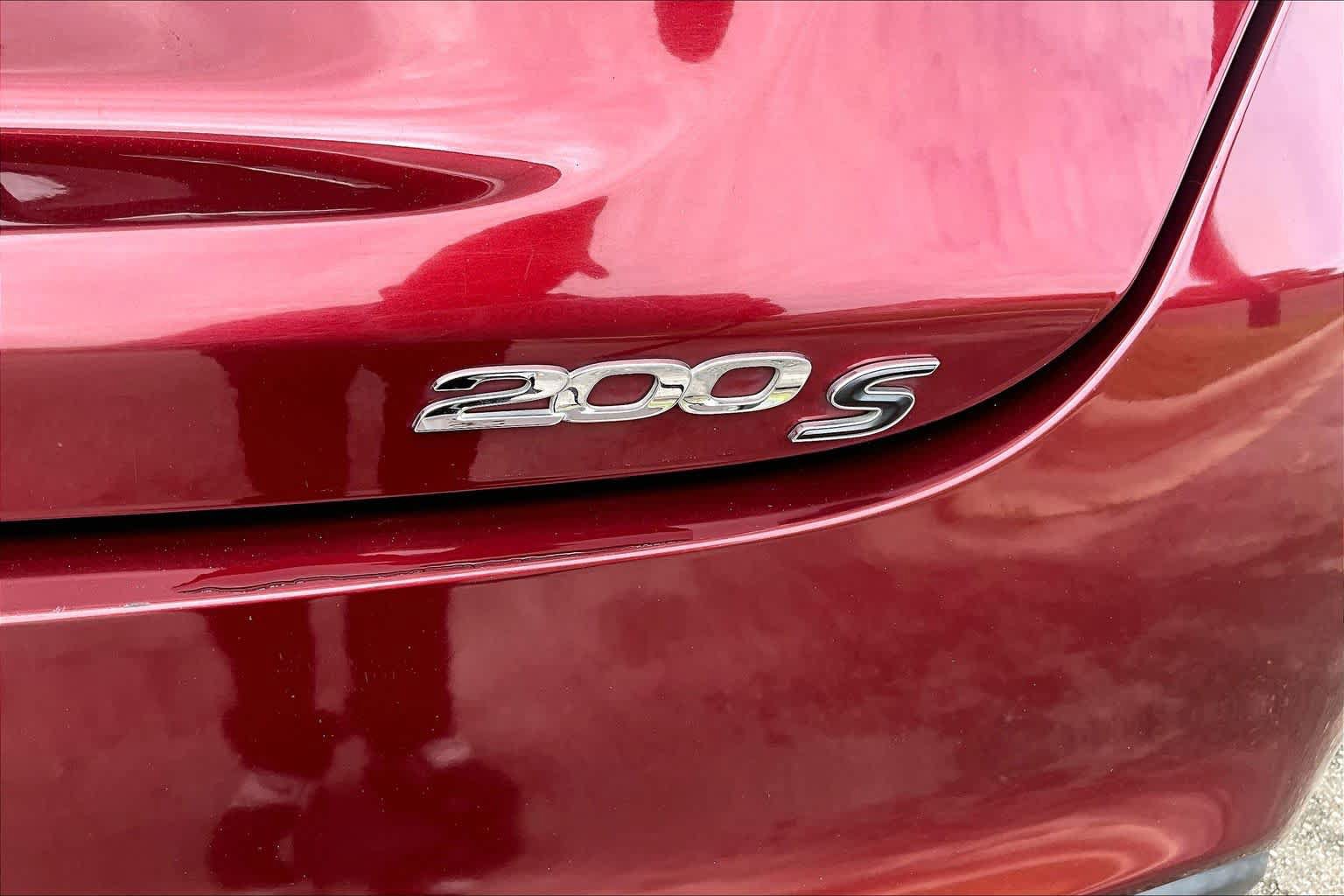 Used 2015 Chrysler 200 S FWD image 10