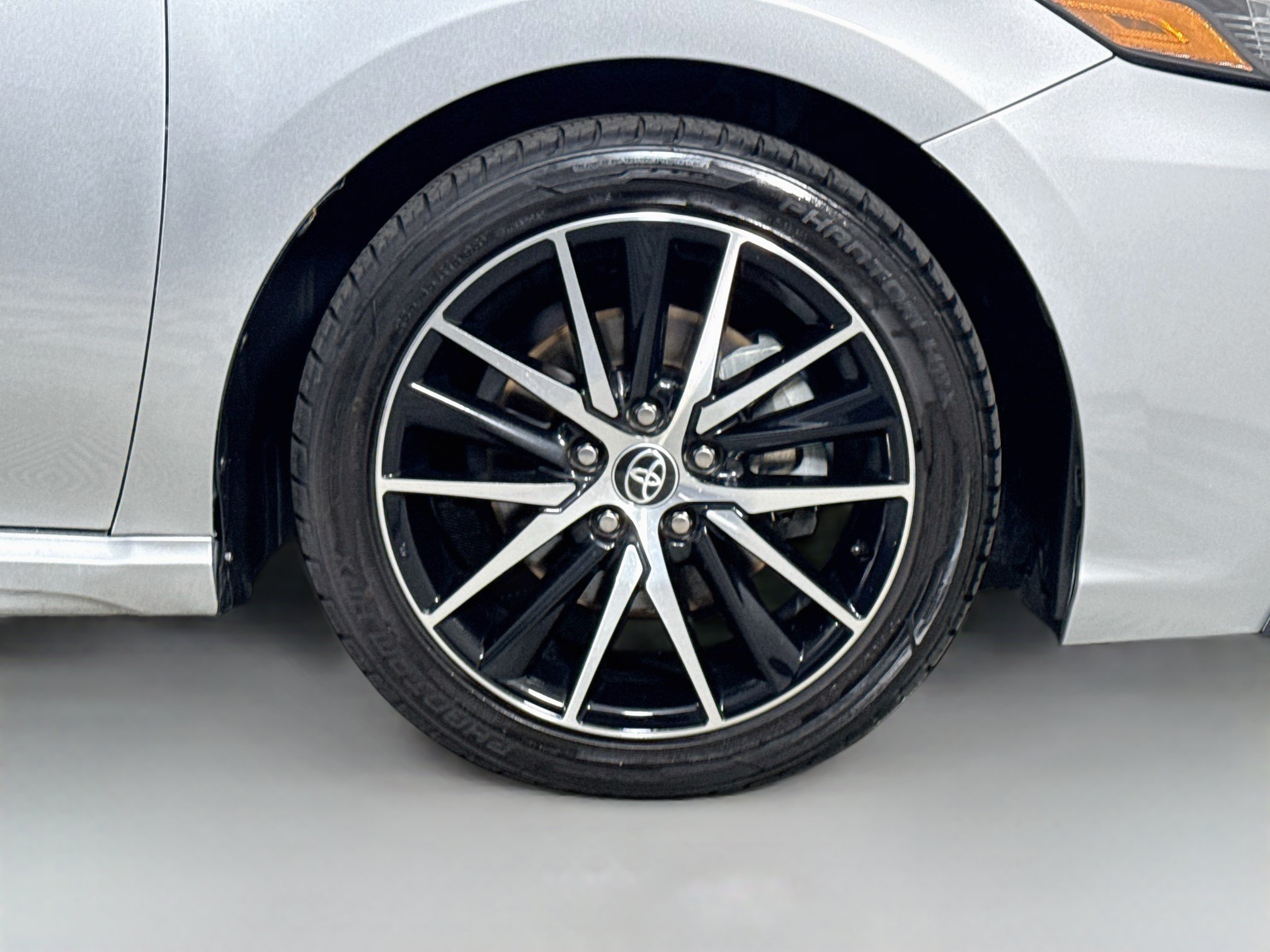 Used 2023 Toyota Camry SE w/ Convenience Package FWD image 32