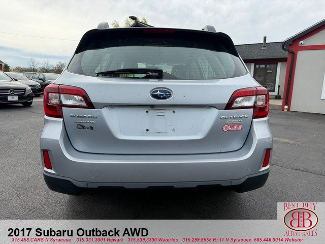 Used 2017 Subaru Outback 2.5i AWD/4WD image 12