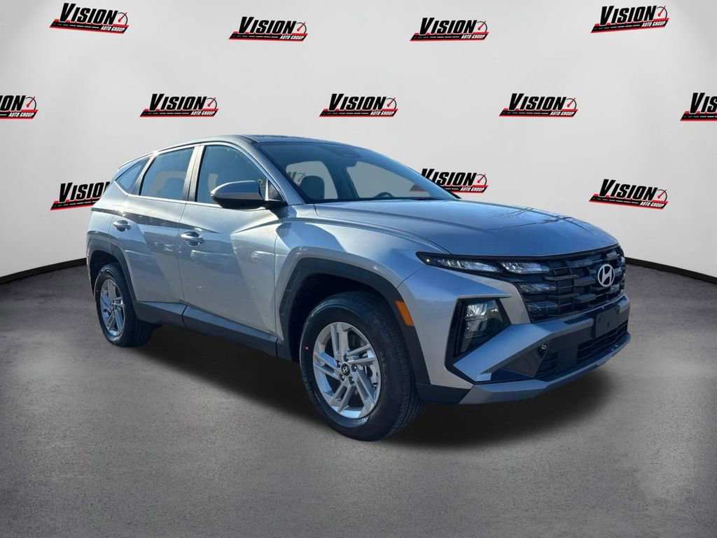 New 2026 Hyundai Tucson SE image 3