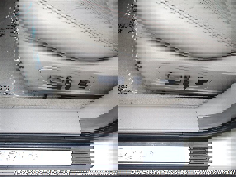 Used 2004 Lincoln LS image 18