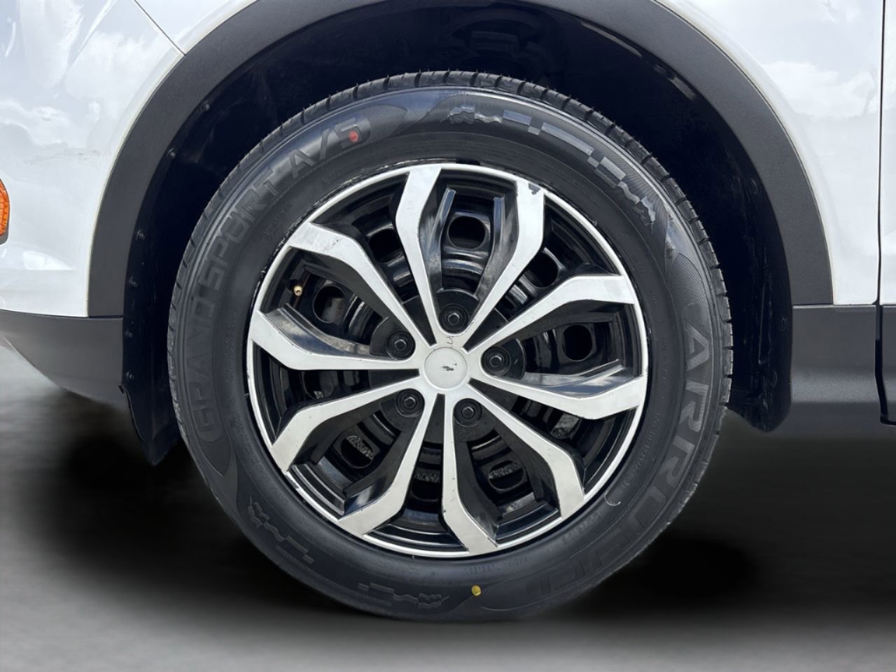 Used 2018 Ford Escape S image 29