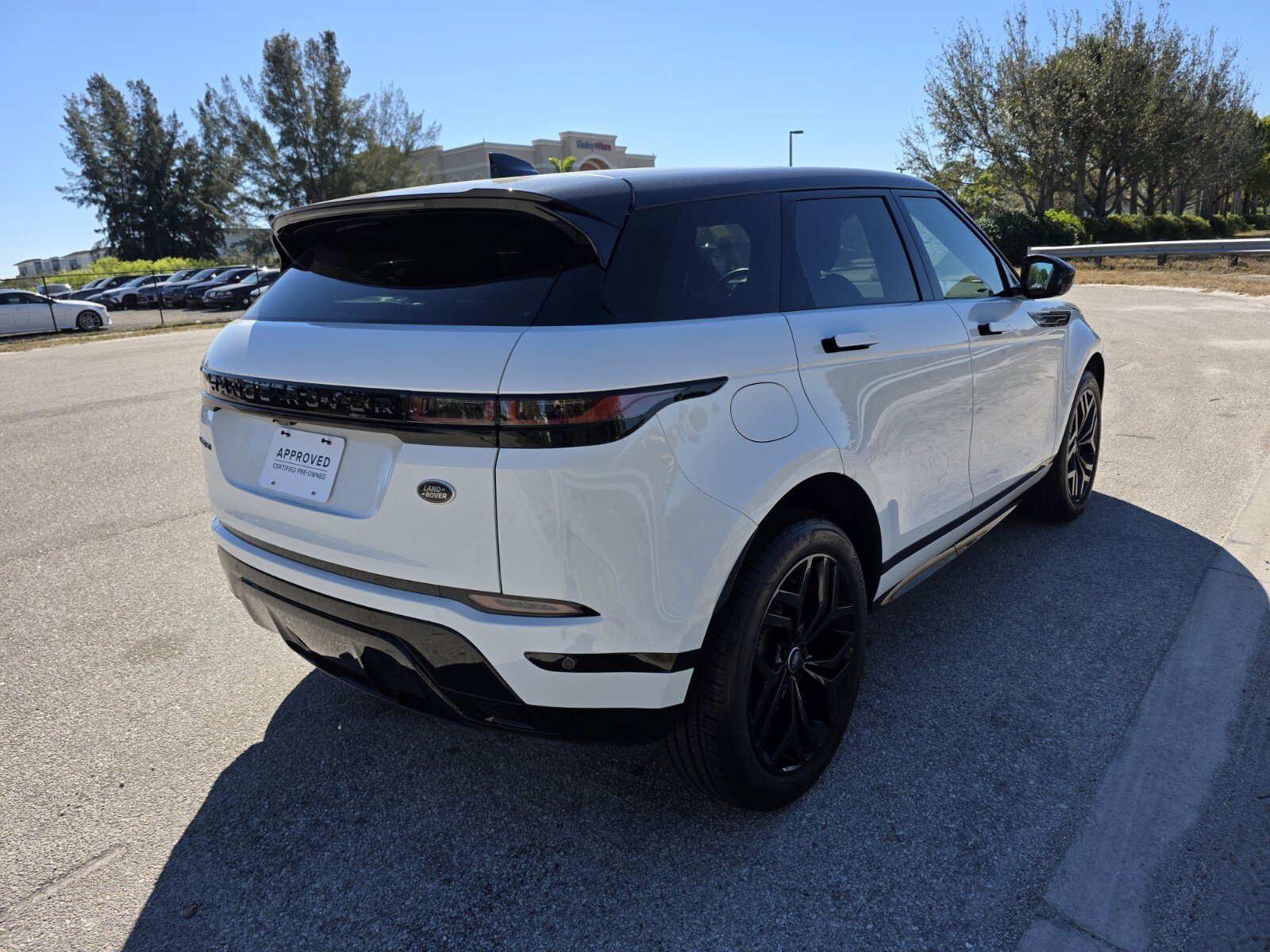 Used 2023 Land Rover Range Rover Evoque R-Dynamic S image 24