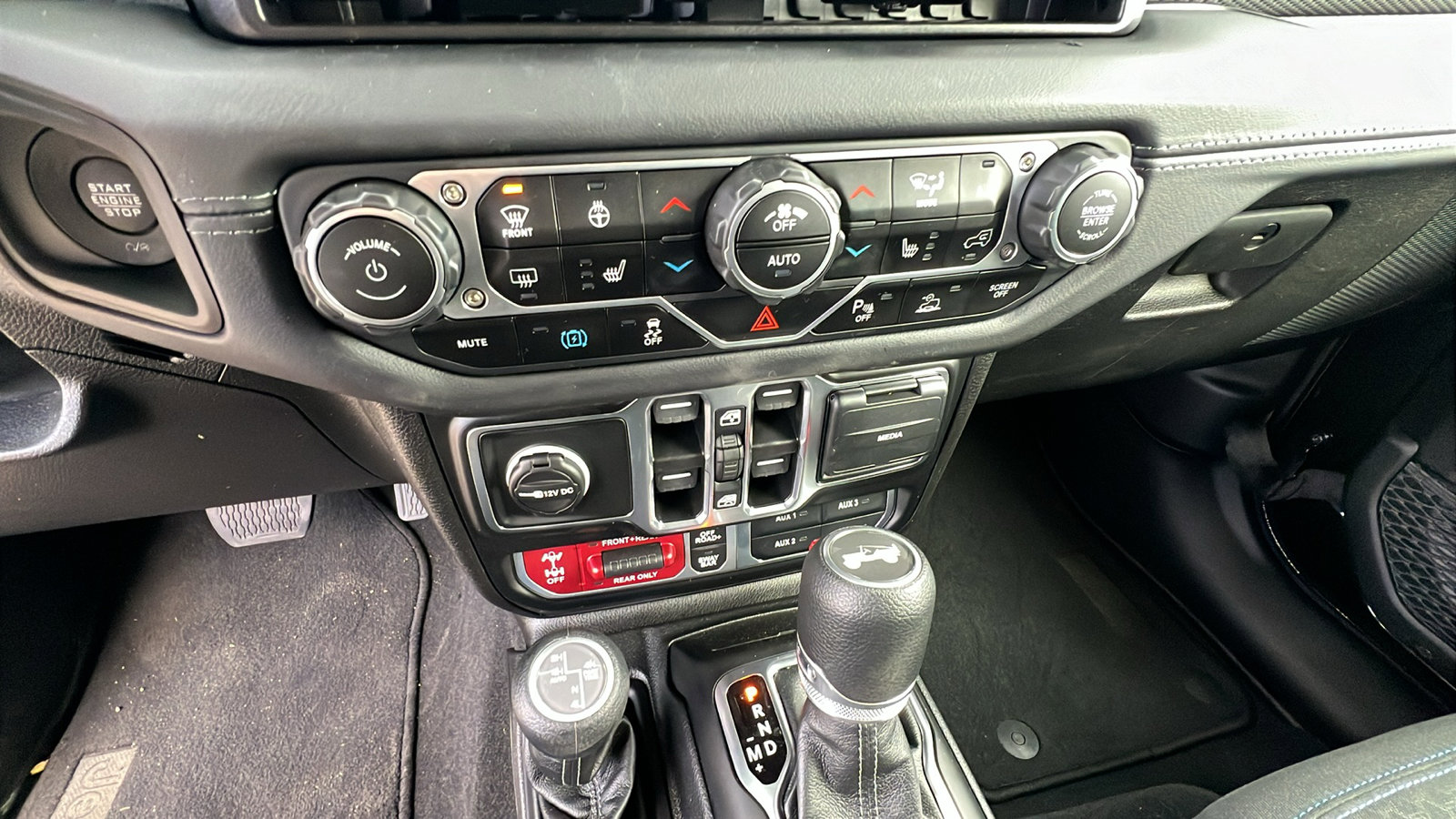 Used 2025 Jeep Wrangler 4xe Willys w/ Safety Group image 31