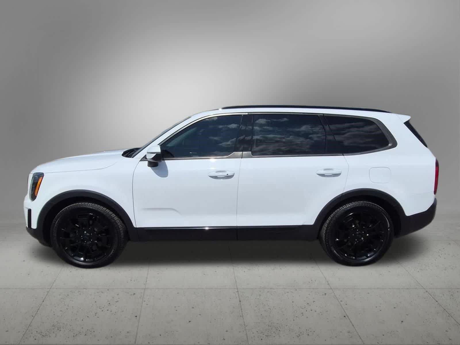 Used 2021 Kia Telluride EX w/ EX Premium Package AWD/4WD image 3