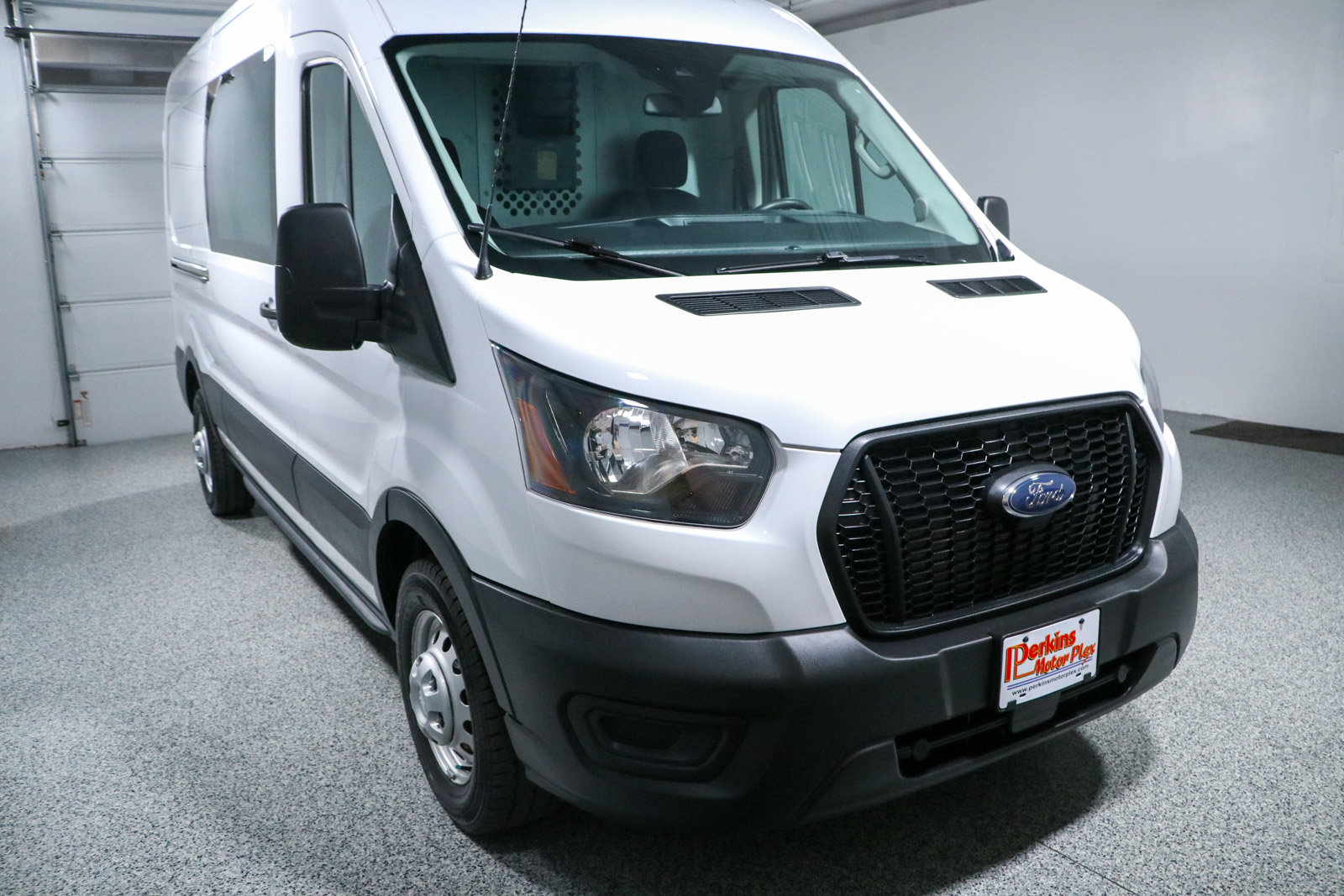 Used 2023 Ford Transit 250 Medium Roof AWD w/ Load Area Protection Package image 5