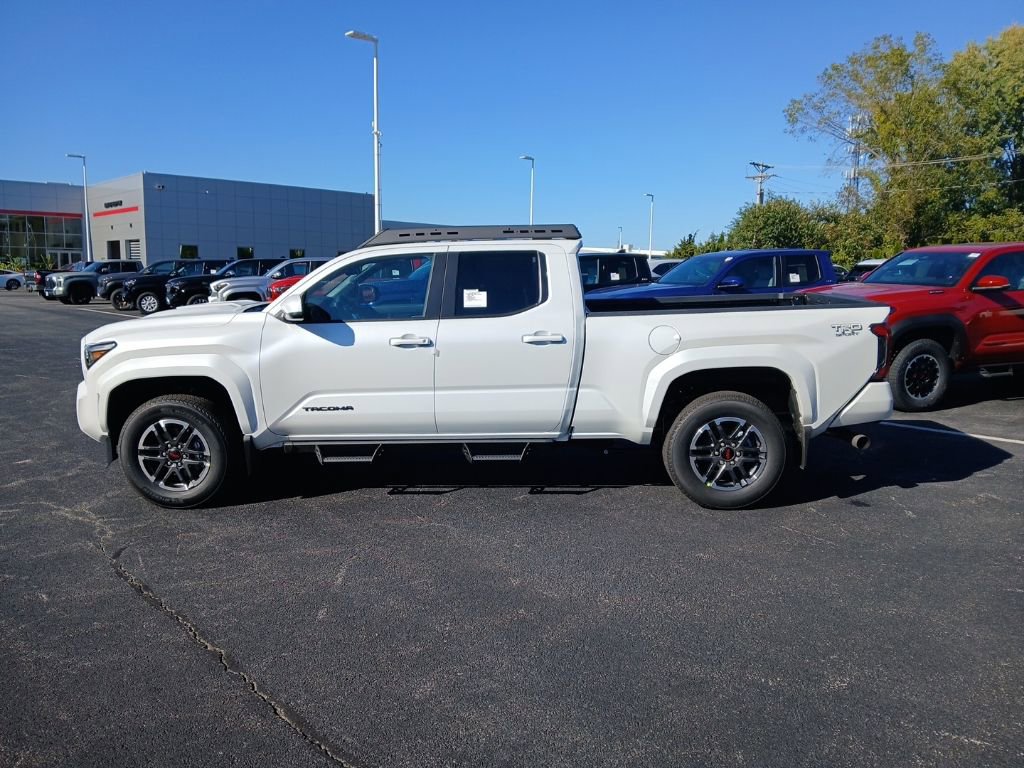 New 2025 Toyota Tacoma TRD Sport image 4