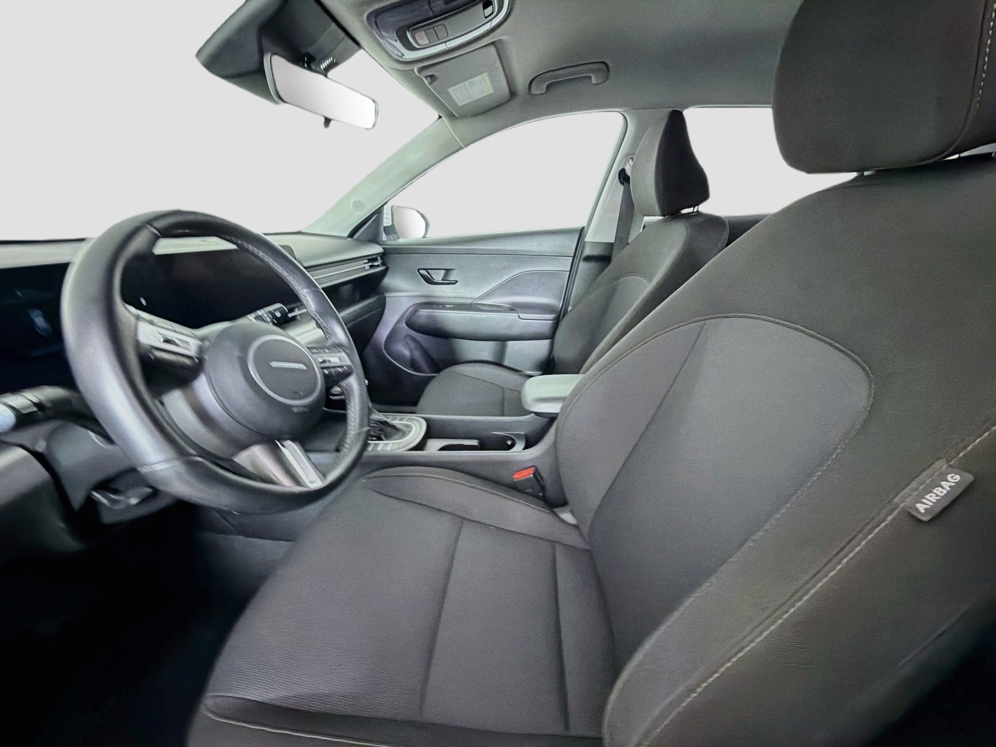 Used 2025 Hyundai Kona SEL FWD image 13