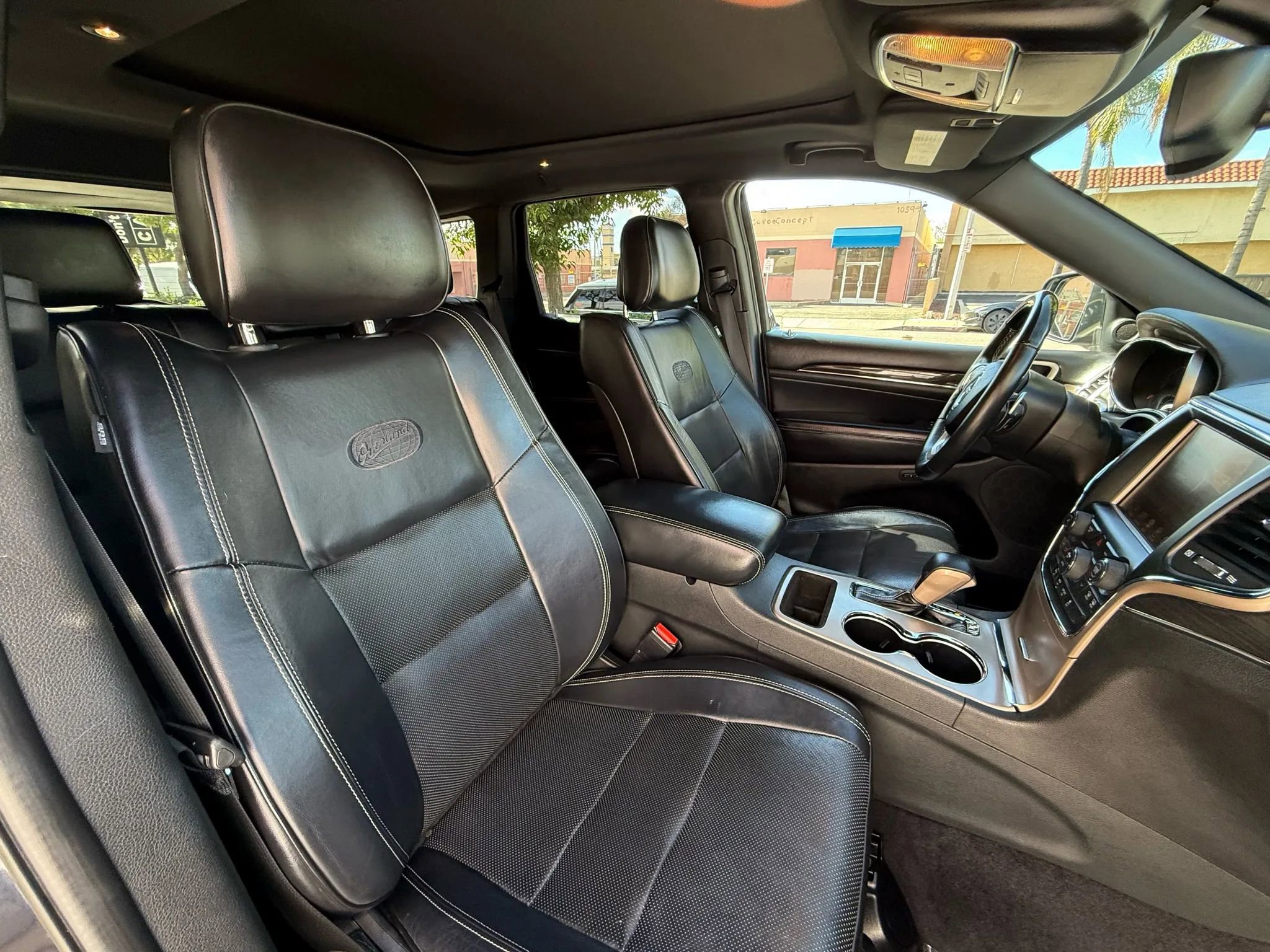 Used 2016 Jeep Grand Cherokee Overland image 22