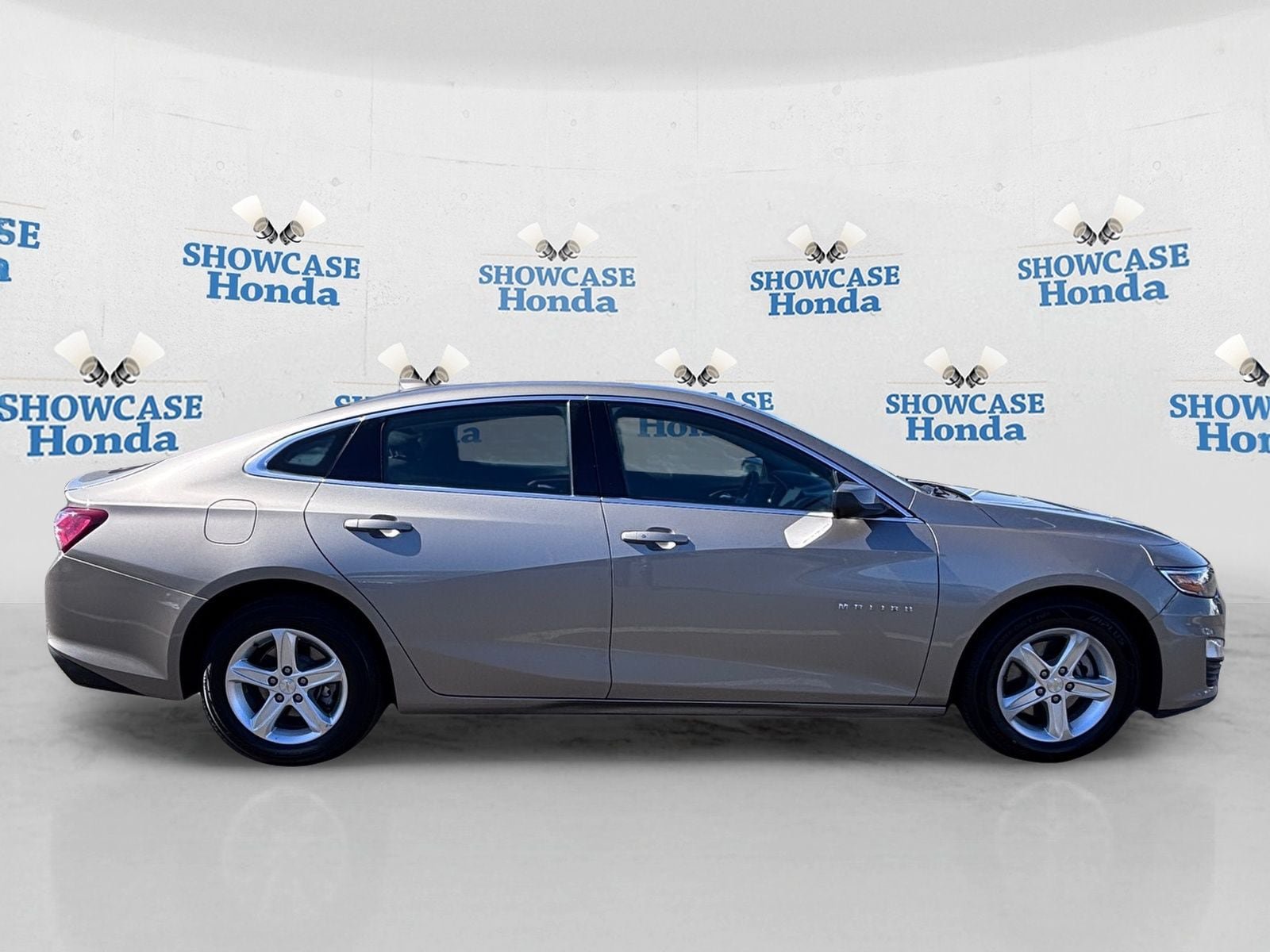 Used 2022 Chevrolet Malibu LT FWD image 10