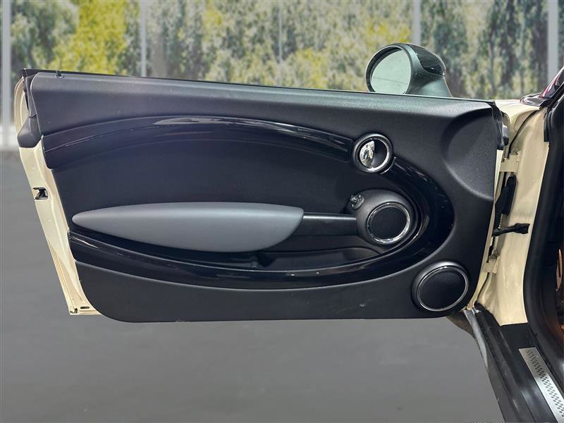 Used 2010 MINI Cooper S image 16