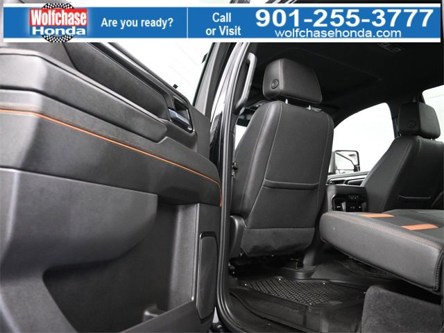 Used 2024 GMC Sierra 2500 AT4 w/ AT4 Premium Plus Package image 16