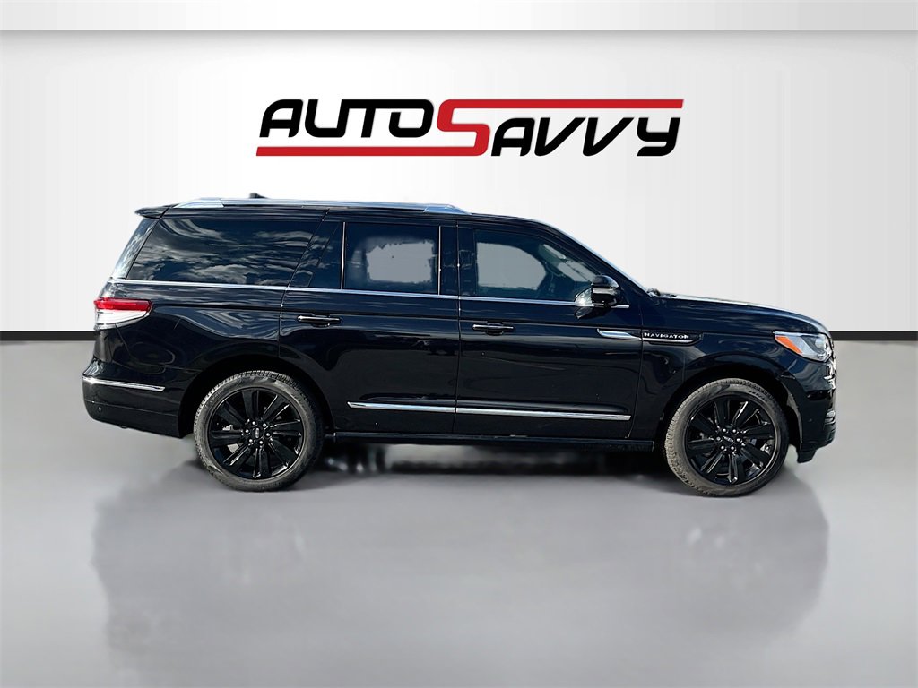 Used 2024 Lincoln Navigator Reserve image 8