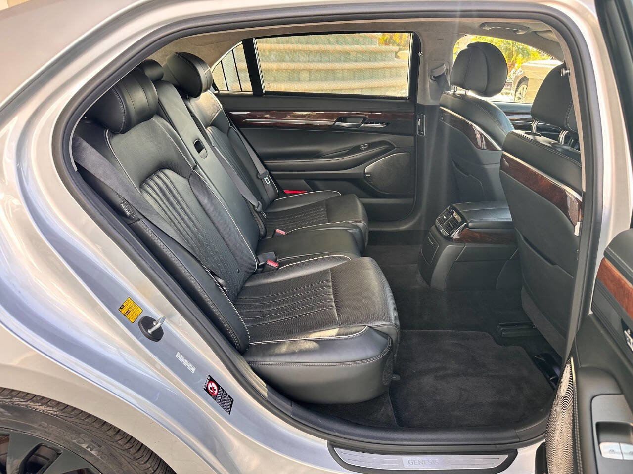 Used 2017 Genesis G90 5.0 Ultimate image 24