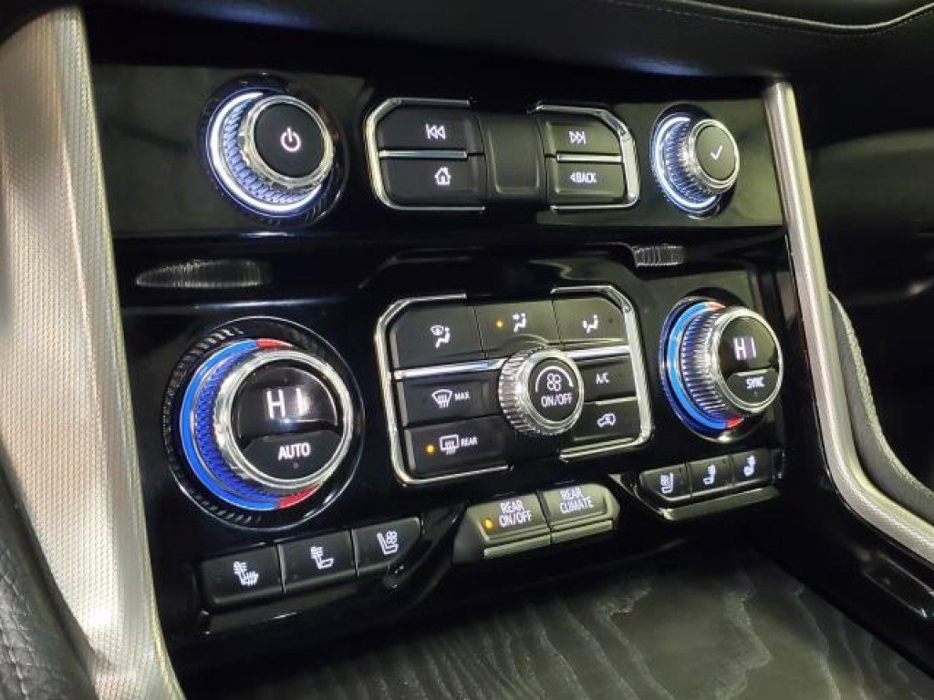 Used 2021 GMC Yukon Denali w/ Denali Premium Package image 32