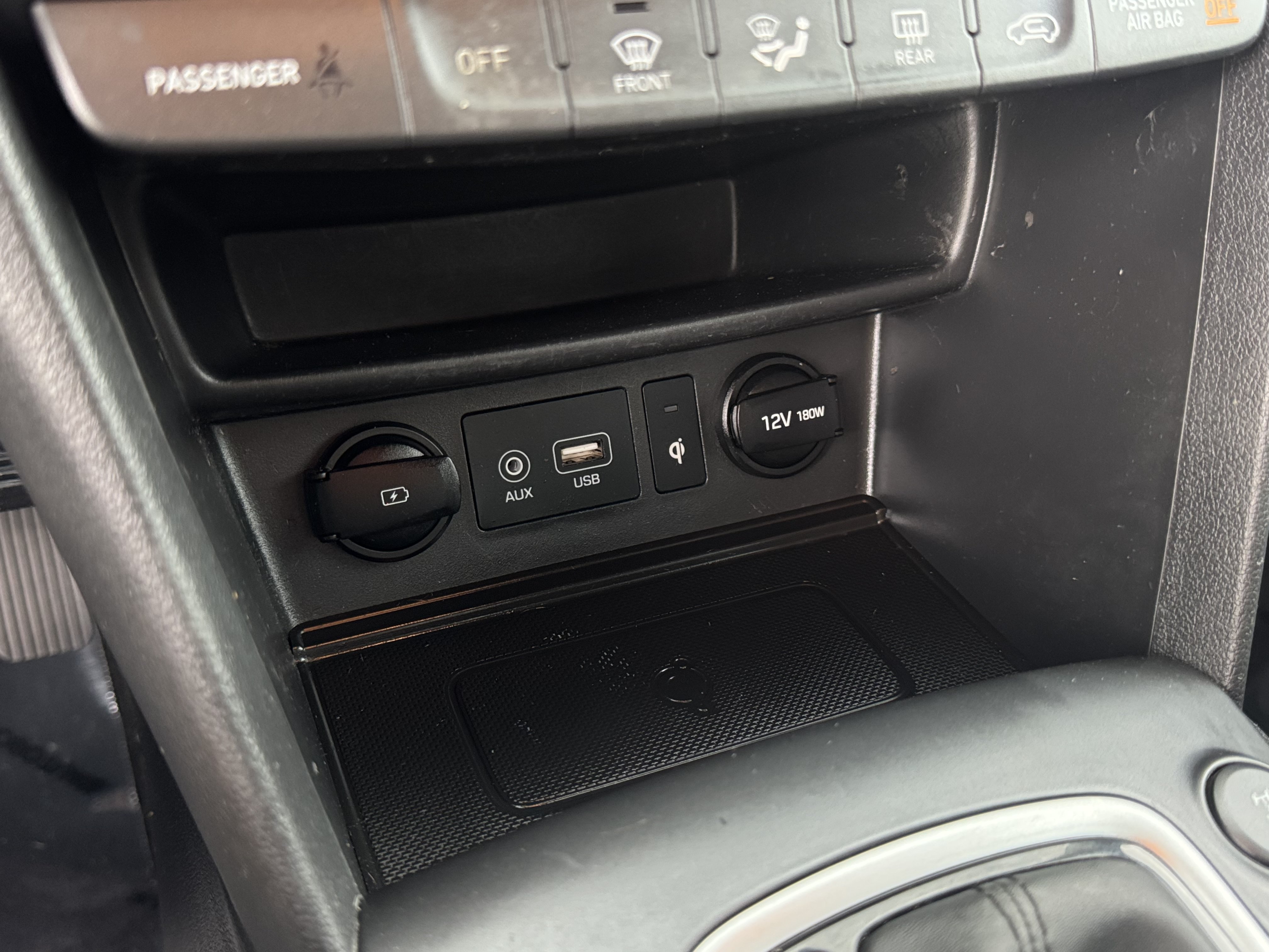 Used 2020 Hyundai Kona Limited AWD/4WD image 29