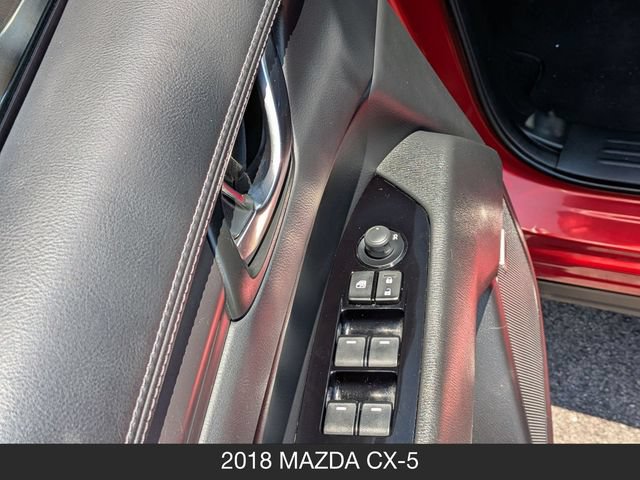 Used 2018 MAZDA CX-5 Touring w/ Preferred Equipment Package FWD image 12