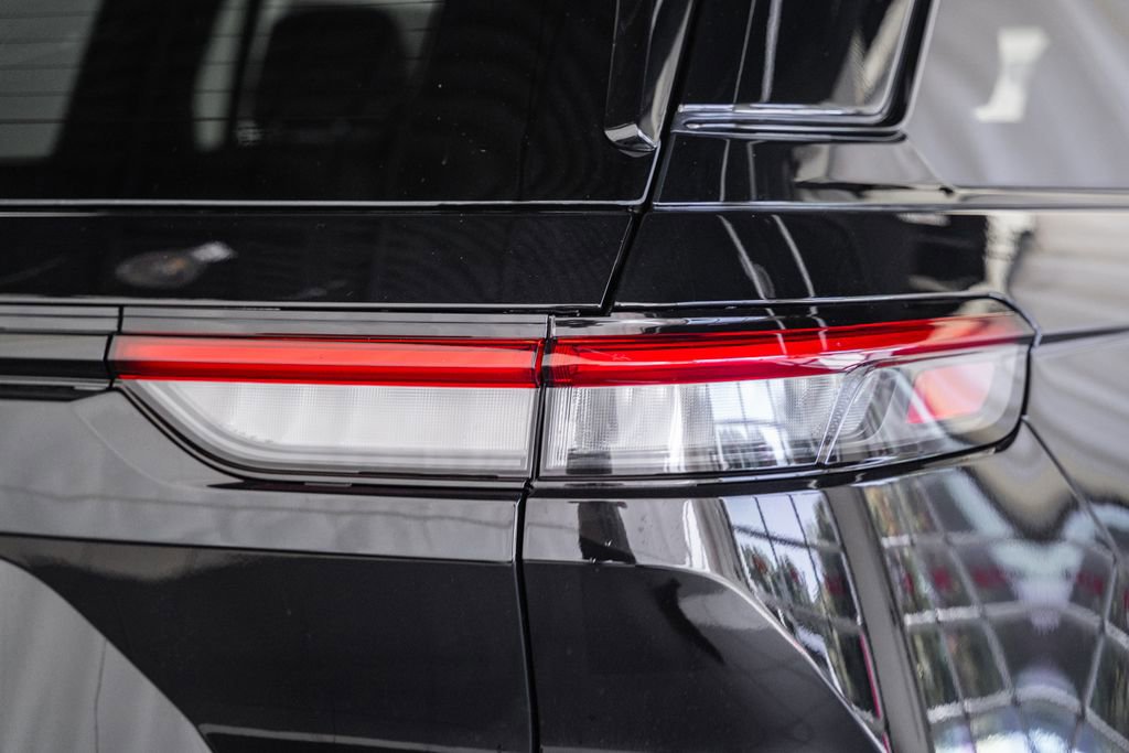 New 2025 Jeep Grand Cherokee 4WD image 6