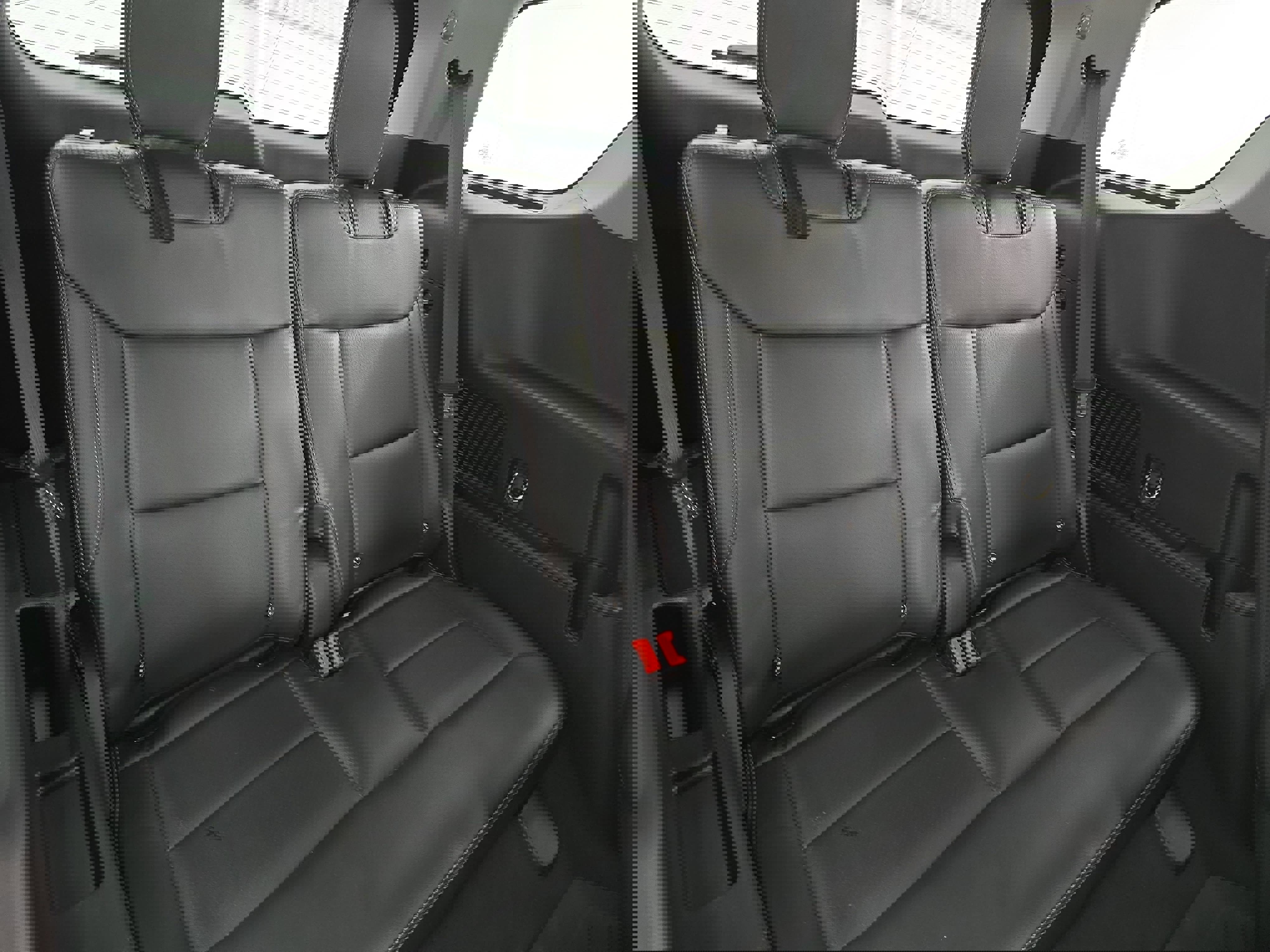 Used 2022 Ford Explorer XLT w/ Class IV Trailer Tow Package image 12