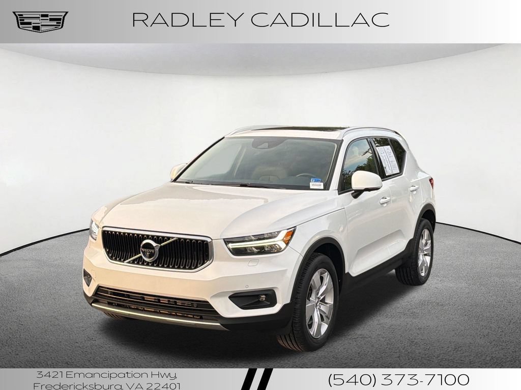 Used 2021 Volvo XC40 T5 Momentum