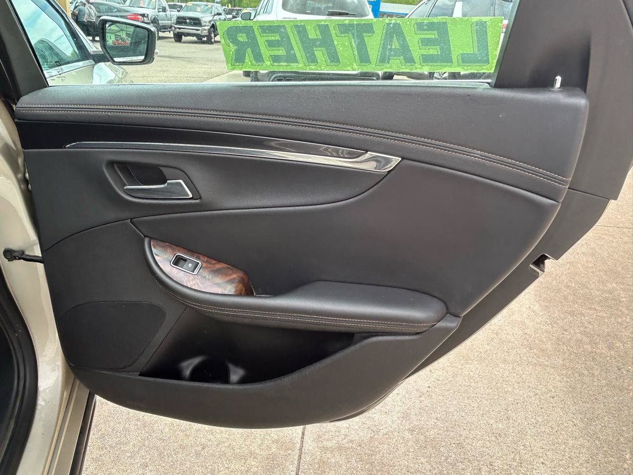 Used 2015 Chevrolet Impala LTZ FWD image 15