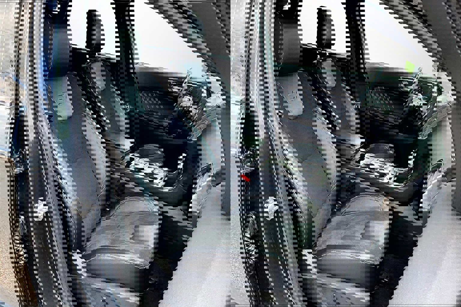 Used 2024 Ford Edge ST AWD/4WD image 7