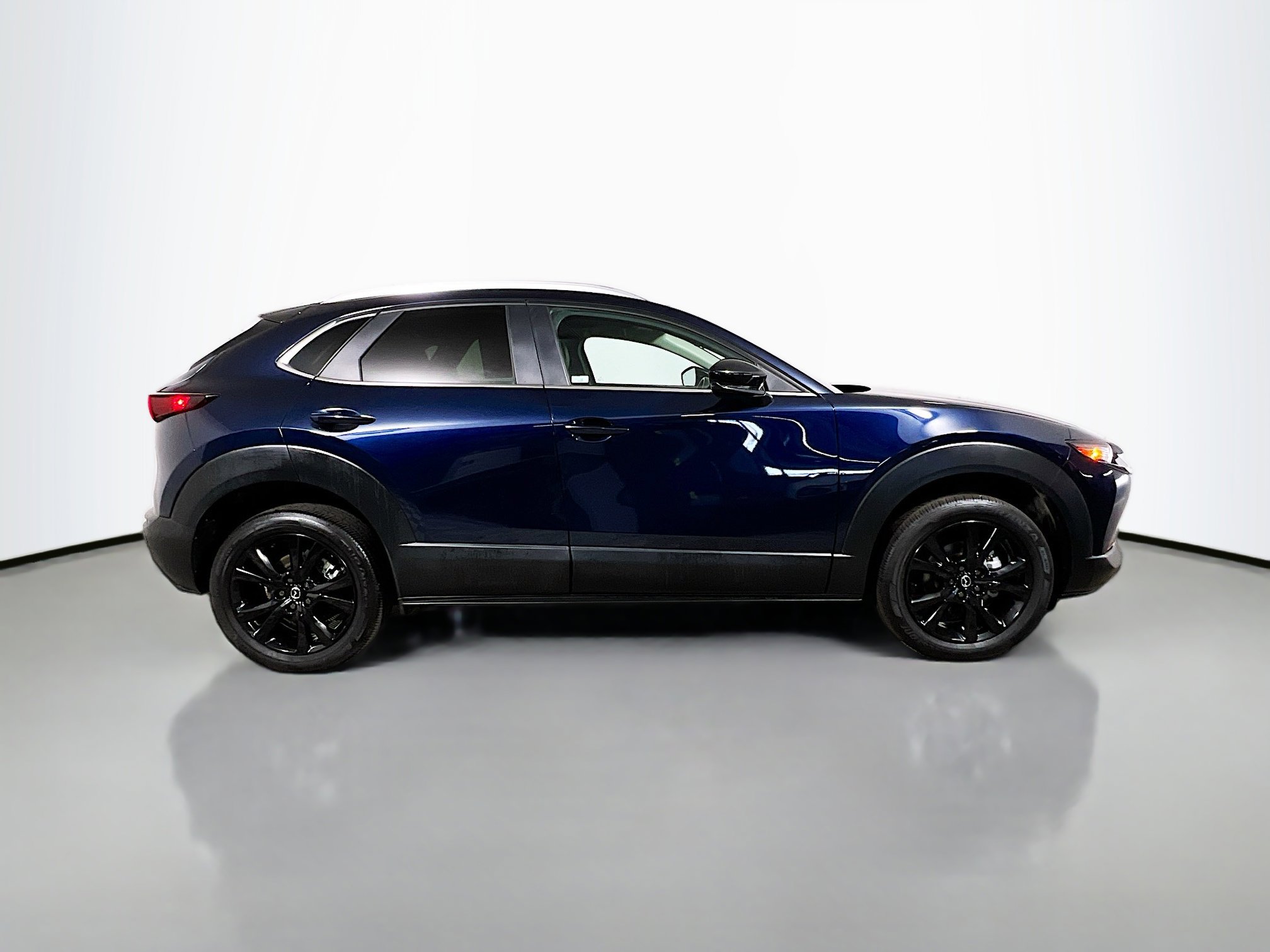 Used 2025 MAZDA CX-30 AWD 2.5 S w/ Select Sport Pkg image 3