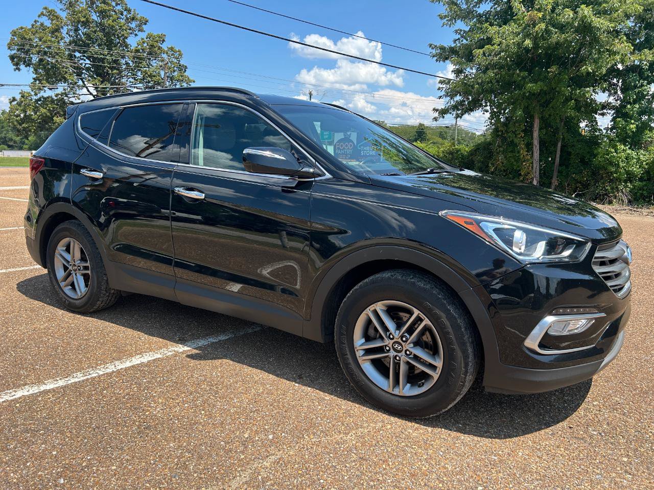 Used 2017 Hyundai Santa Fe Sport FWD image 2