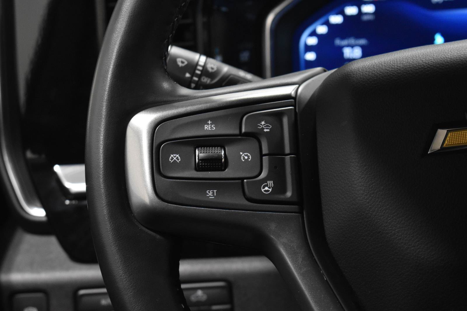 Used 2024 Chevrolet Silverado 1500 LT AWD/4WD image 11
