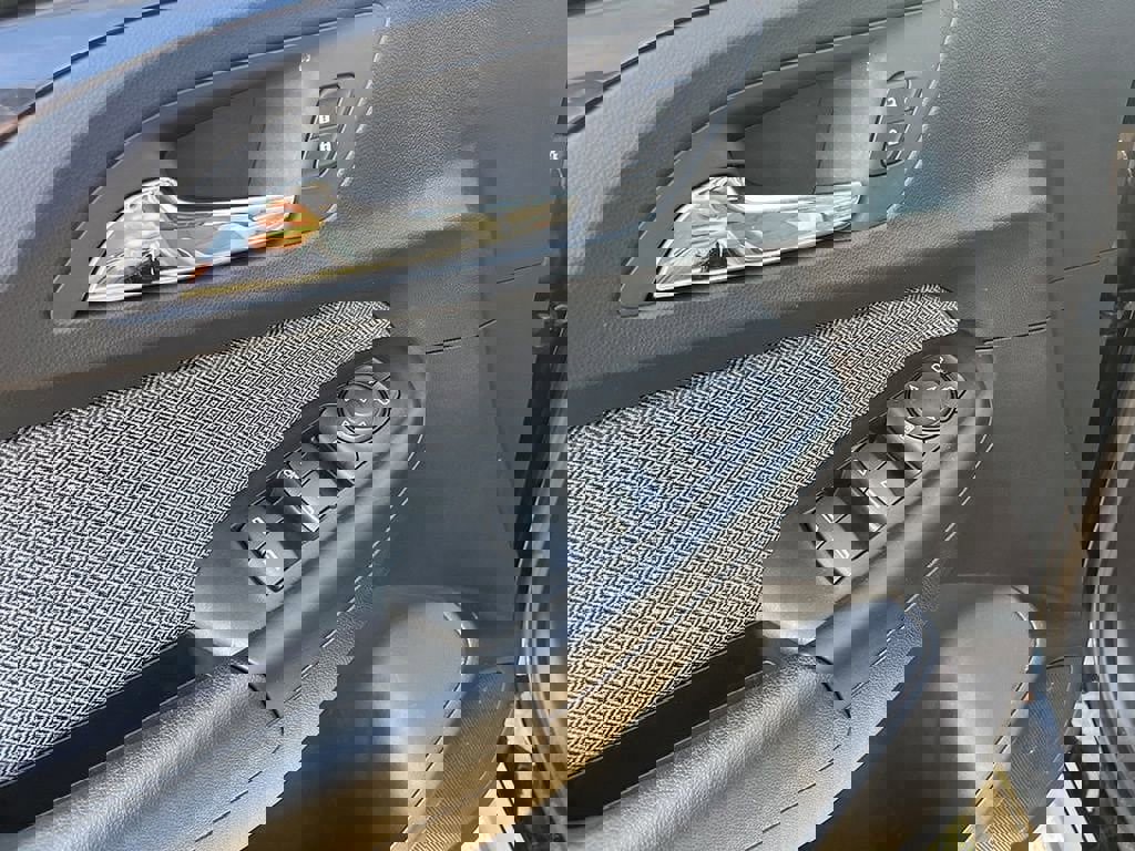 Used 2023 Chevrolet TrailBlazer LT w/ Convenience Package image 16